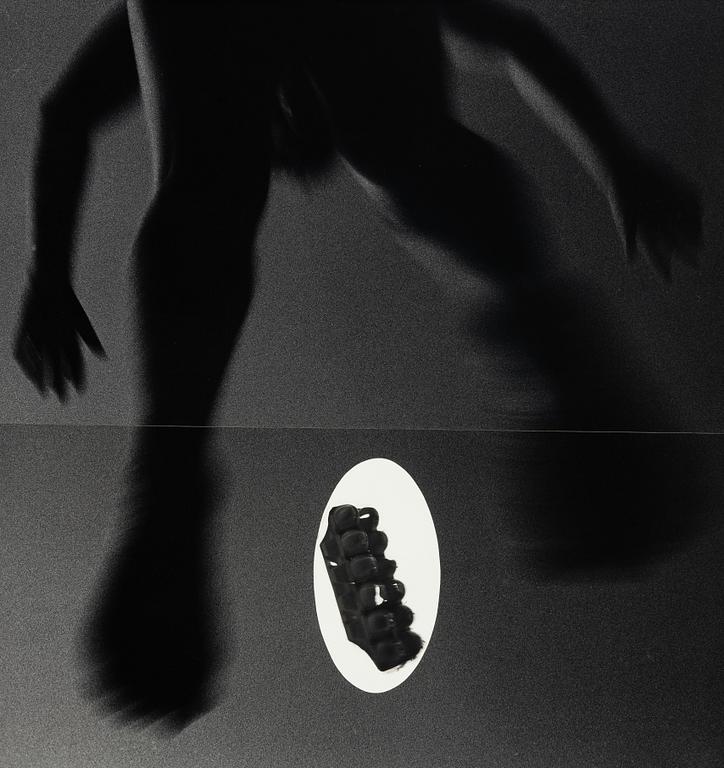 Hope Sandrow, "Egg Carton", 1989.