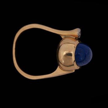 An Ole Lyngaard ring with lapis lazuli and a brilliant cut diamond, 0.05 ct.