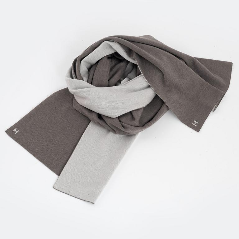 Hermès, scarf.