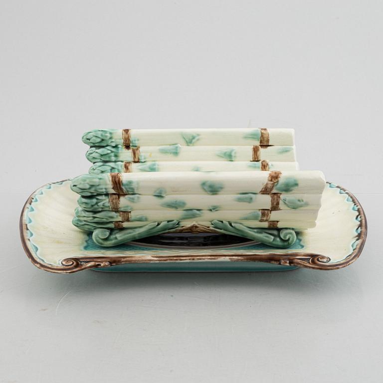 A two-piece Asparagus dish, Gustafsberg, late 19th century.