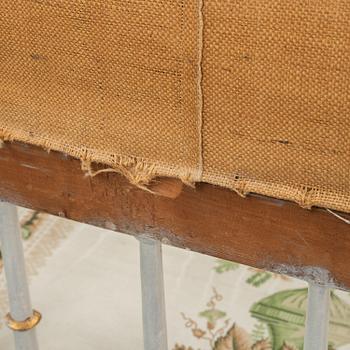 A Gustavians sofa from around the year 1800.