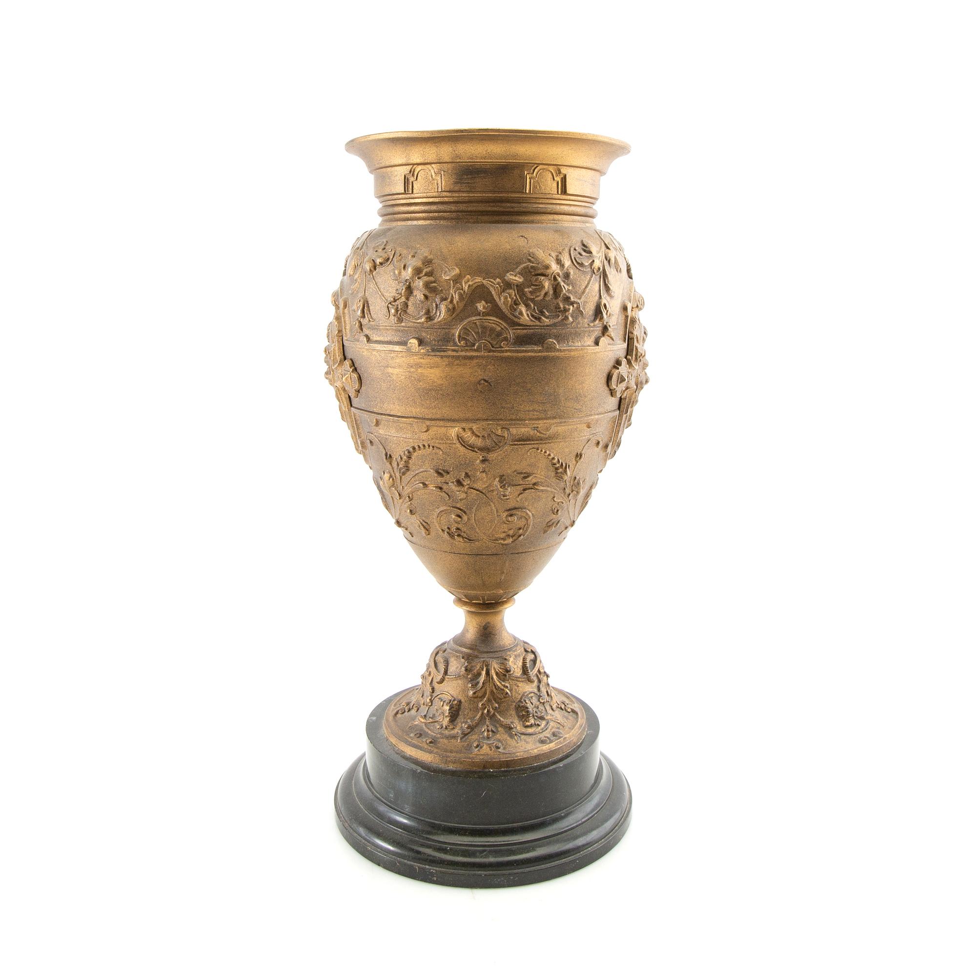 Urn Renaissance style early 20th century.