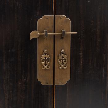 A Chinese cabinet, 20th century.