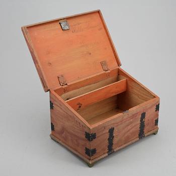 SCHATULL, allmoge, daterad 1835.