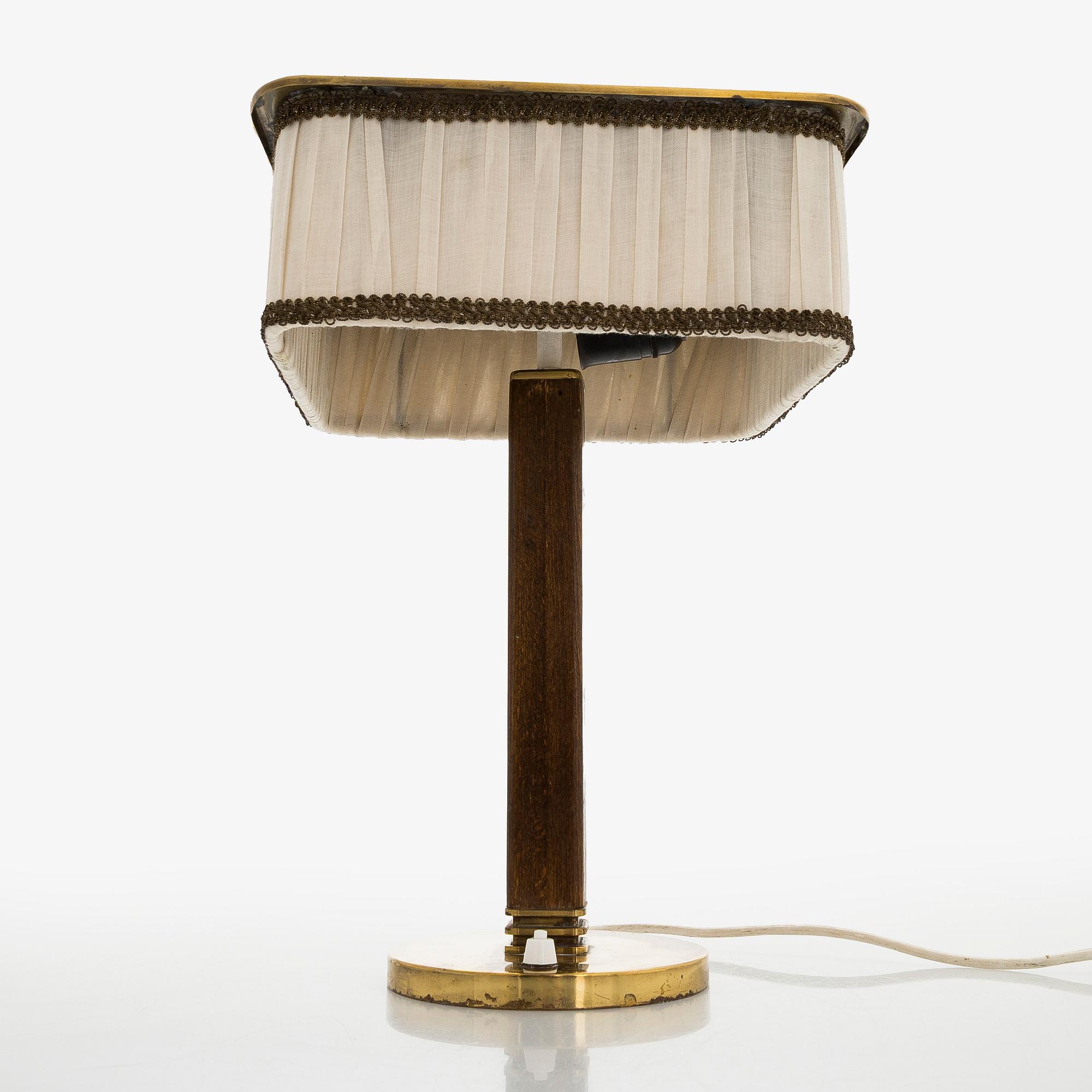 Paavo Tynell, bordslampa, modell 5066, Taito Oy, 1900-talets mitt.