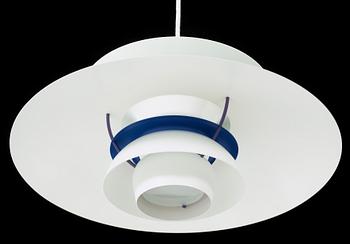 TAKLAMPA, "PH 5", Poul Henningsen för Louis Poulsen, Danmark. Höjd 30 cm.