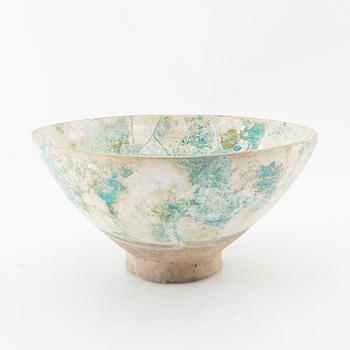 Bowl probably Keshan, Iran, 1100-1200s earthenware.