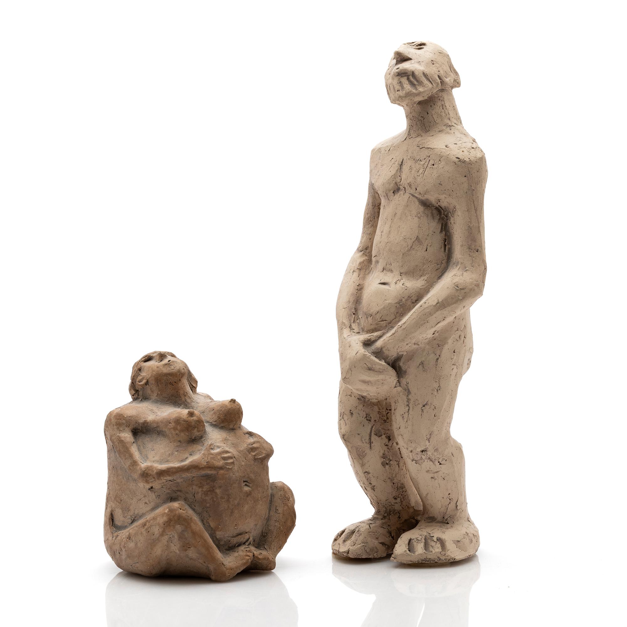 Åke Holm, figurer, 2 st., terracotta.