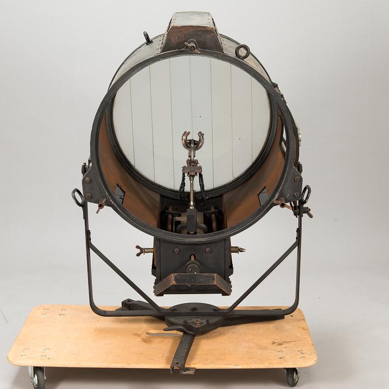 A film industry carbon arc spotlight, manufacturer K. Weinert, Berlin.