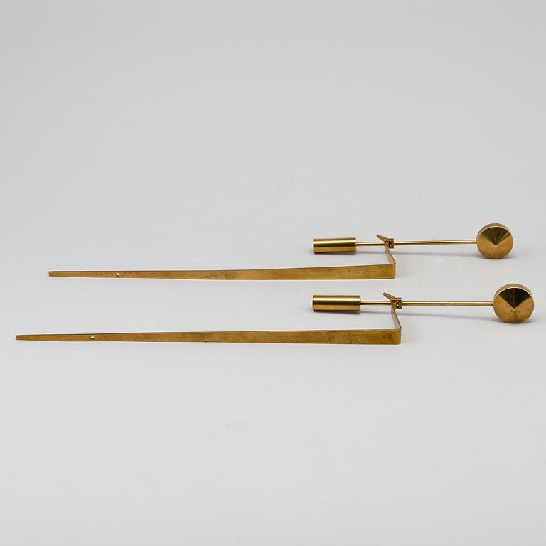 PIERRE FORSSELL, a pair of brass 'Pendel' wall scones, Skultuna.