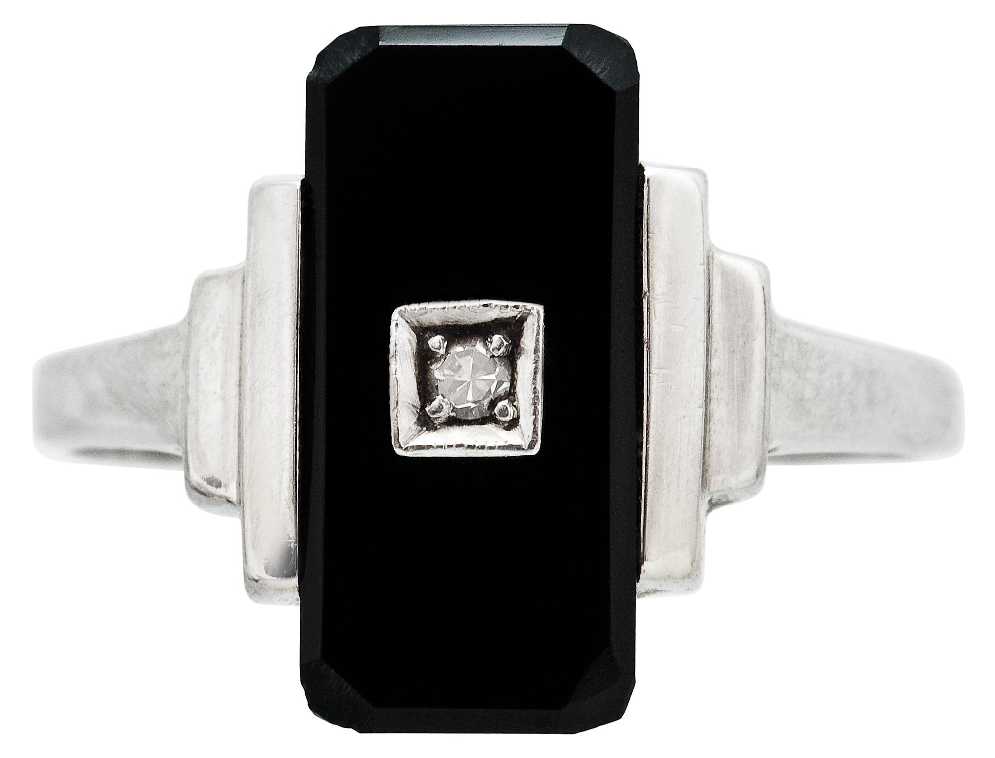 RING.