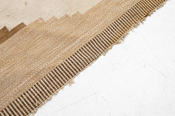 Ingegerd Silow, rölakan, signed IS, approx. 282 x 194 cm.