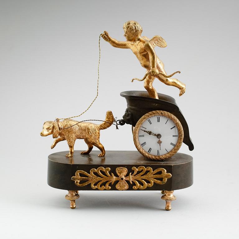 BORDSPENDYL, empire, brons, 1800-talets början.