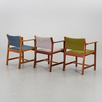 A SET OF 3 BØRGE MOGENSEN ARMCHAIRS.