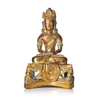 908. Amittayus, förgylld brons. Qingdynastin, Qianlong (1736-95), daterad i inskriptionen.