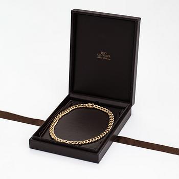 A 14K gold necklace. Kari Rosti, Helsinki 2000.