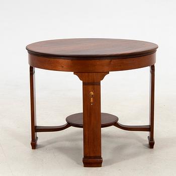 Table from the first half of the 20th century.