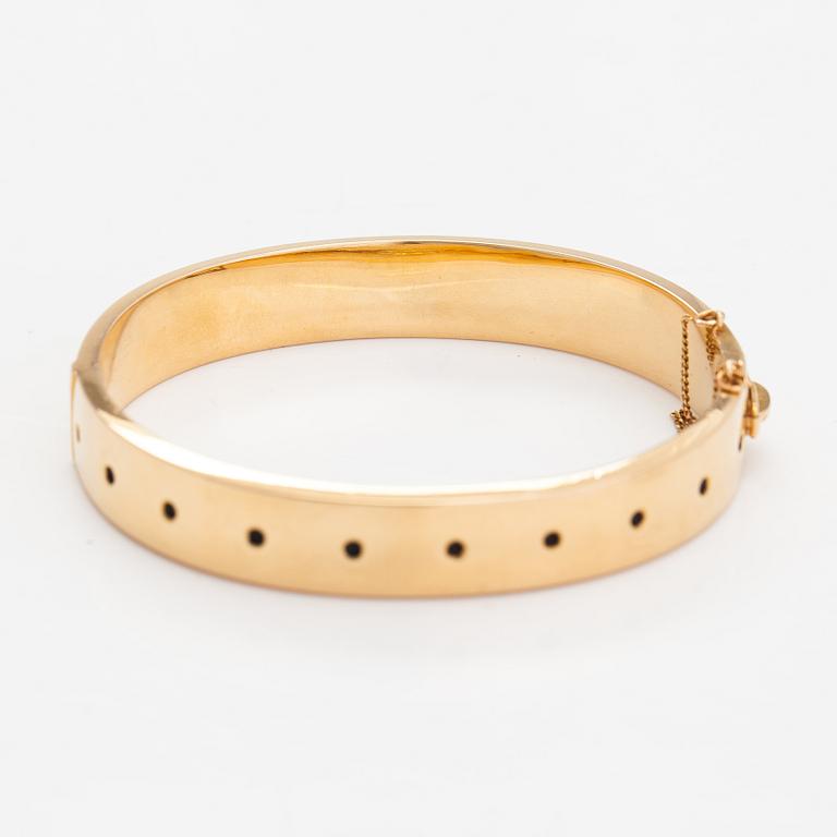 Kirsti Ilvessalo, An 18K gold and enamel bracelet. Westerback/Kalevala Koru, Helsinki 1959.