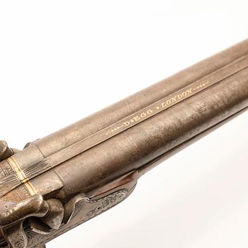 Shot gun pecussion lock, Durs Egg London, early 19th century, a gift certificate accompanies.