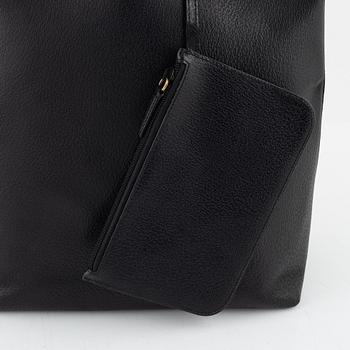 Gucci, a black leather 'Bamboo' bag.