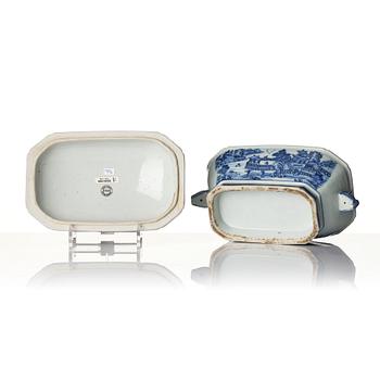 Tureen, porcelain, China, Qianlong (1736-95).