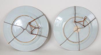 TALLRIKAR, 2 st, SKÅLFAT, 2 st samt SKÅLAR, 2 st, porslin, Kina, 1700-1800-tal.