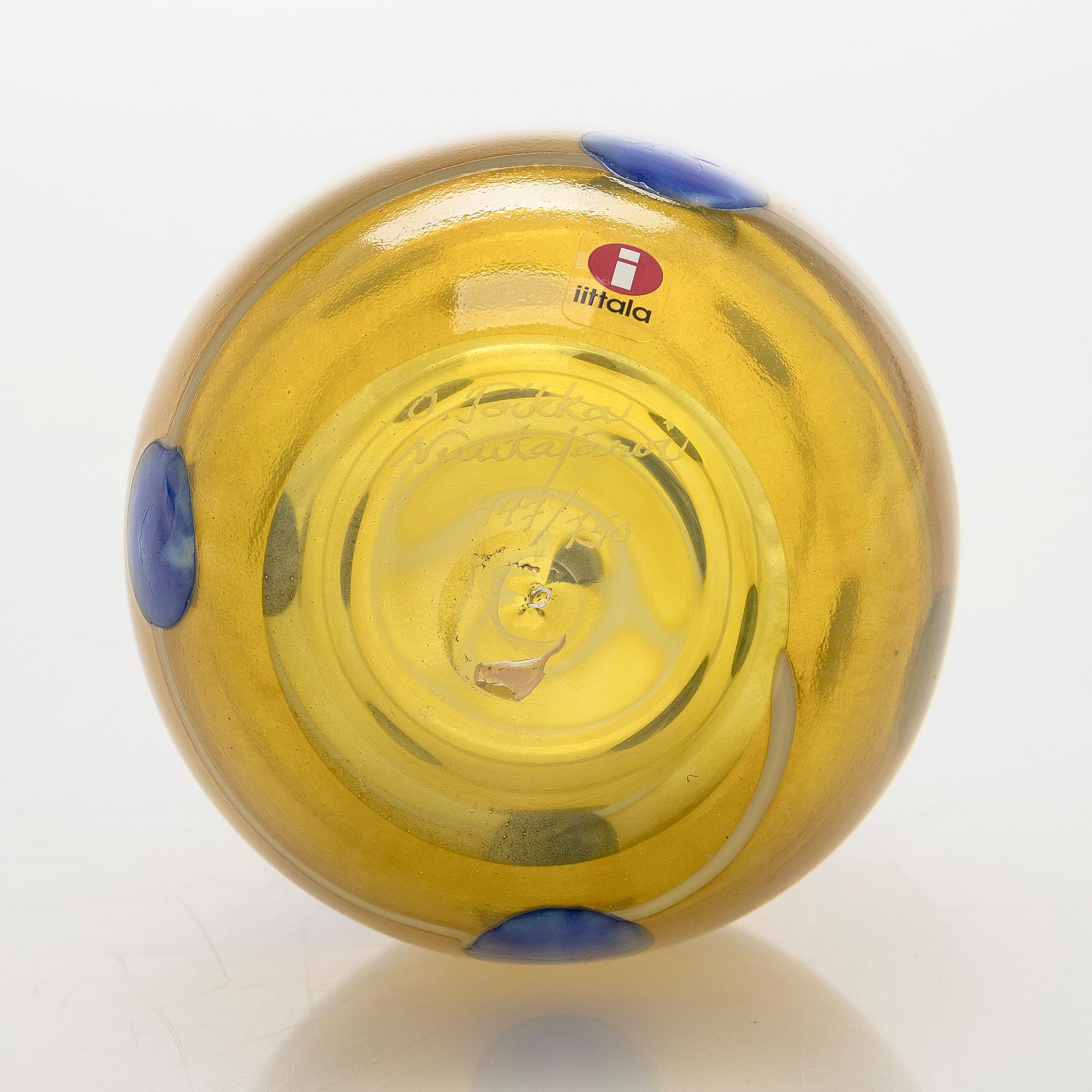 Oiva Toikka, årsfågel och ägg 2004, "Blue Scaup Duck", signerade O. Toikka Nuutajärvi 2004.