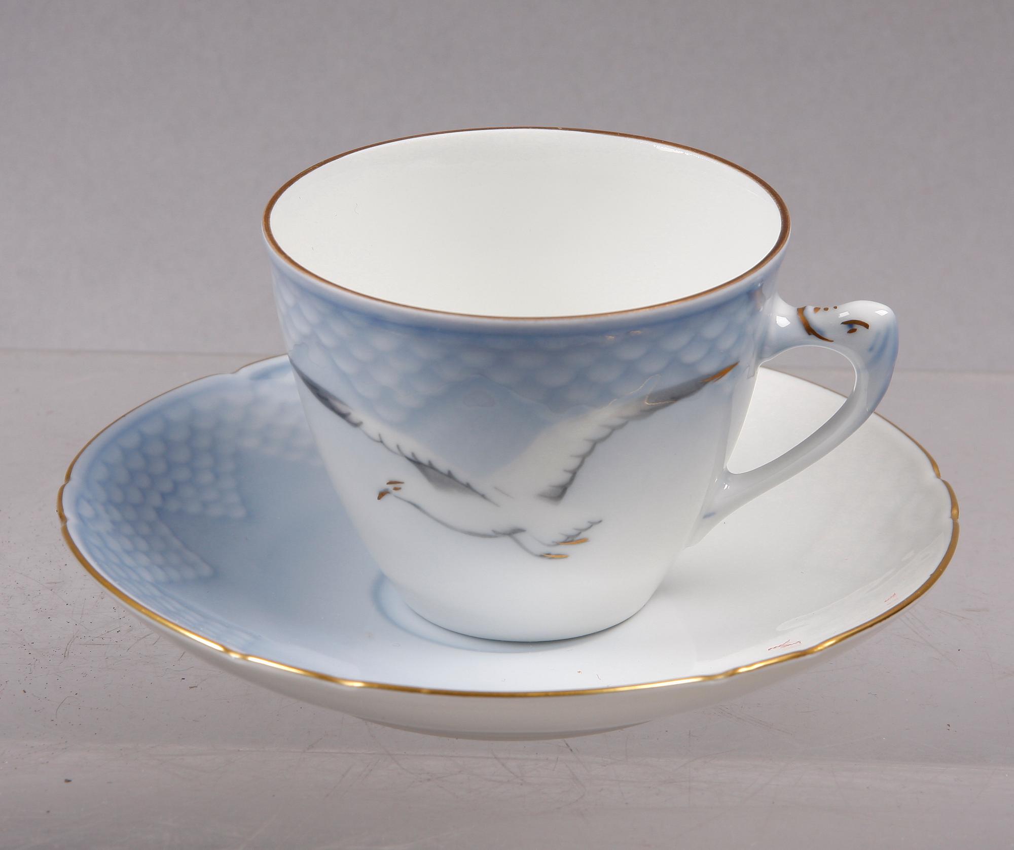 MAT- OCH KAFFESERVIS, 135 delar, porslin, "Måsen", Bing & Gröndahl,