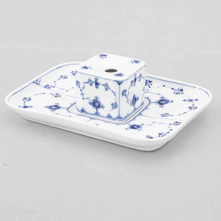 A 'Musselmalet' porcelain ink stand, Royal Copenhagen, Denmark 1889-1922.
