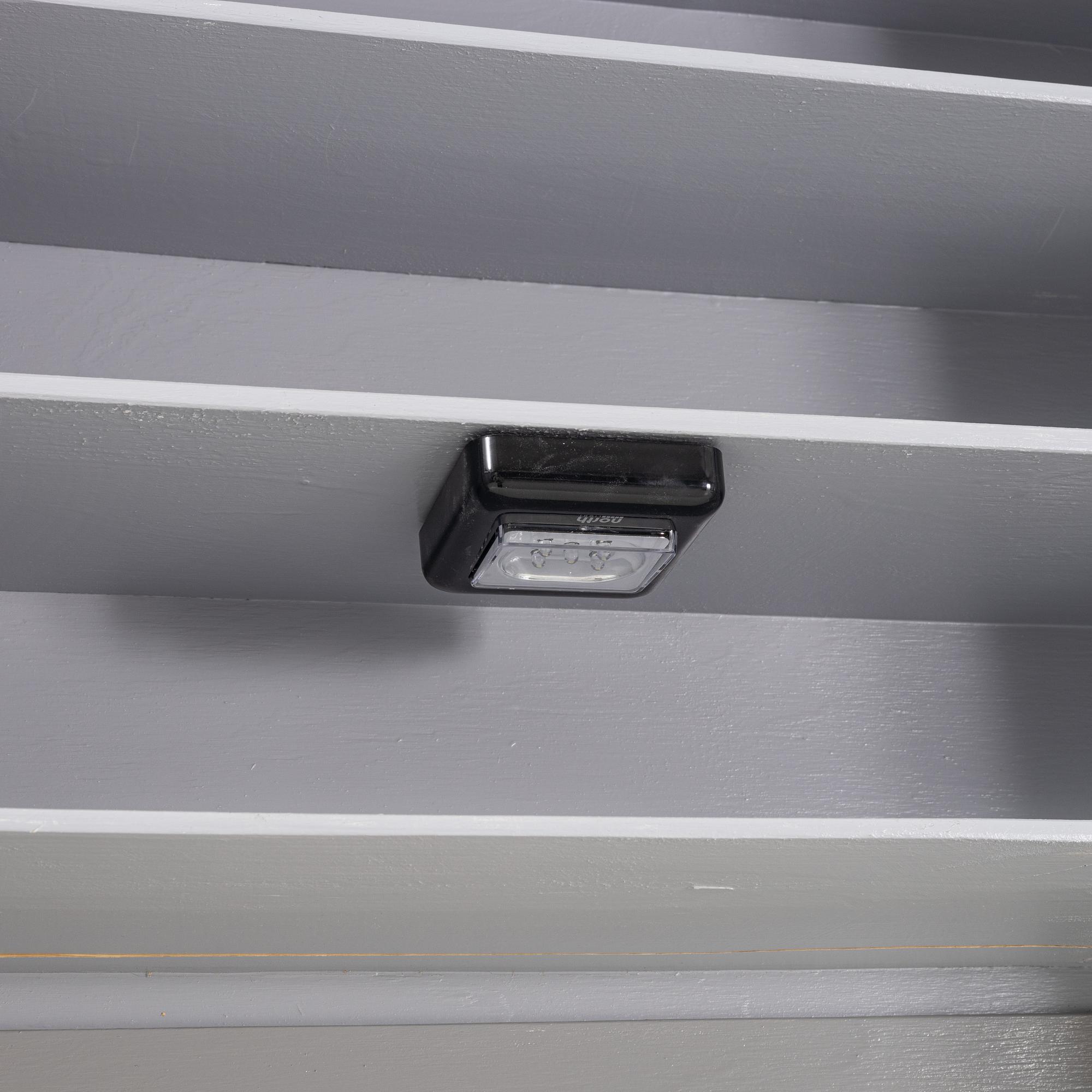 Kakelugnsskåp, 1900-talets slut.