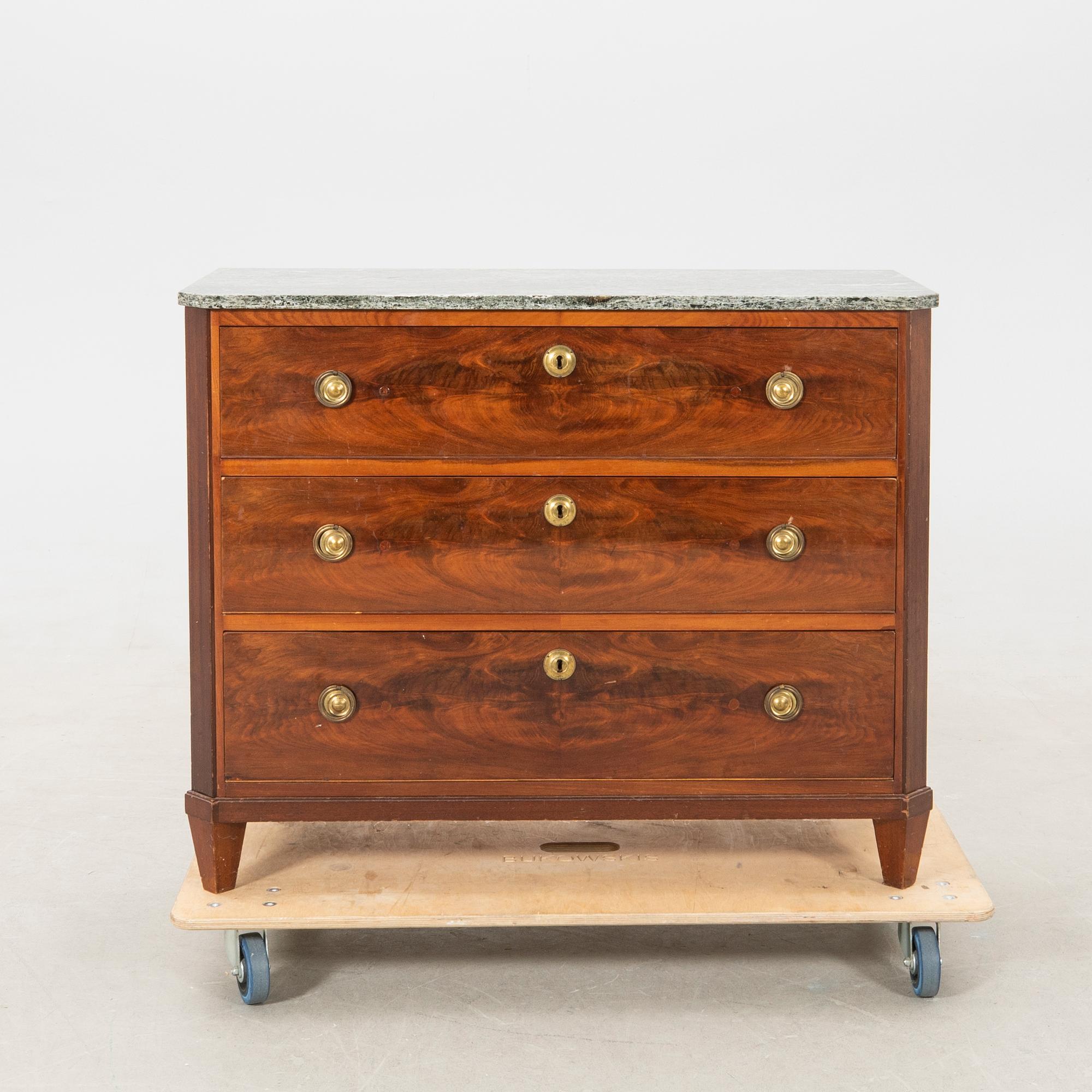 Bureau in the Gustavian style, first half of the 20th century.