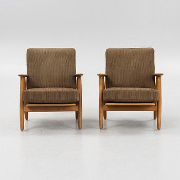 Hans J. Wegner, a pair of "GE 240/The Cigar Chair, Getama, Gedsted, Danmark, 1950's/60's.