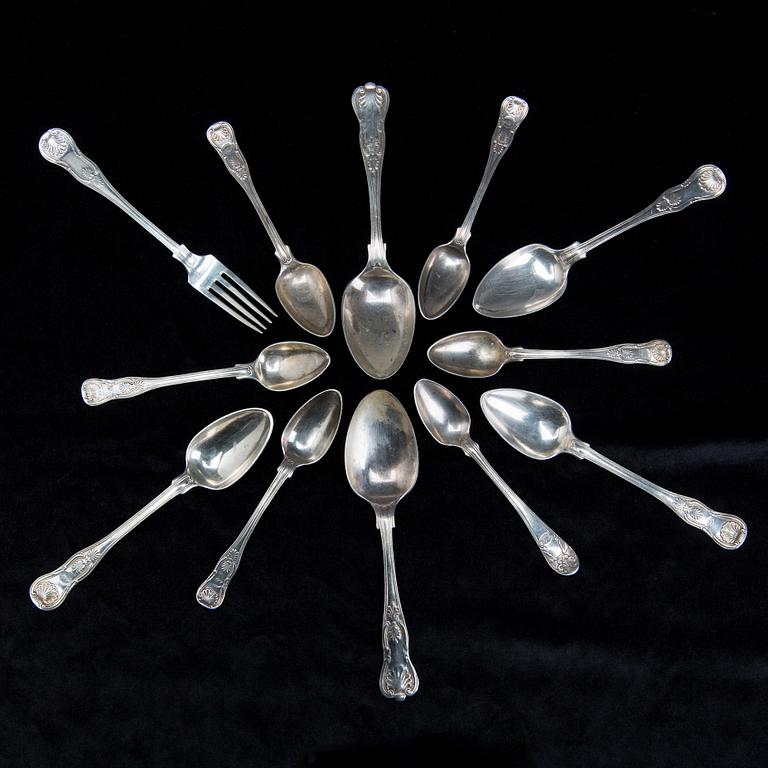 DIV. BESTICK, 12 delar, silver 1800-tal. "Engelsk snäck".