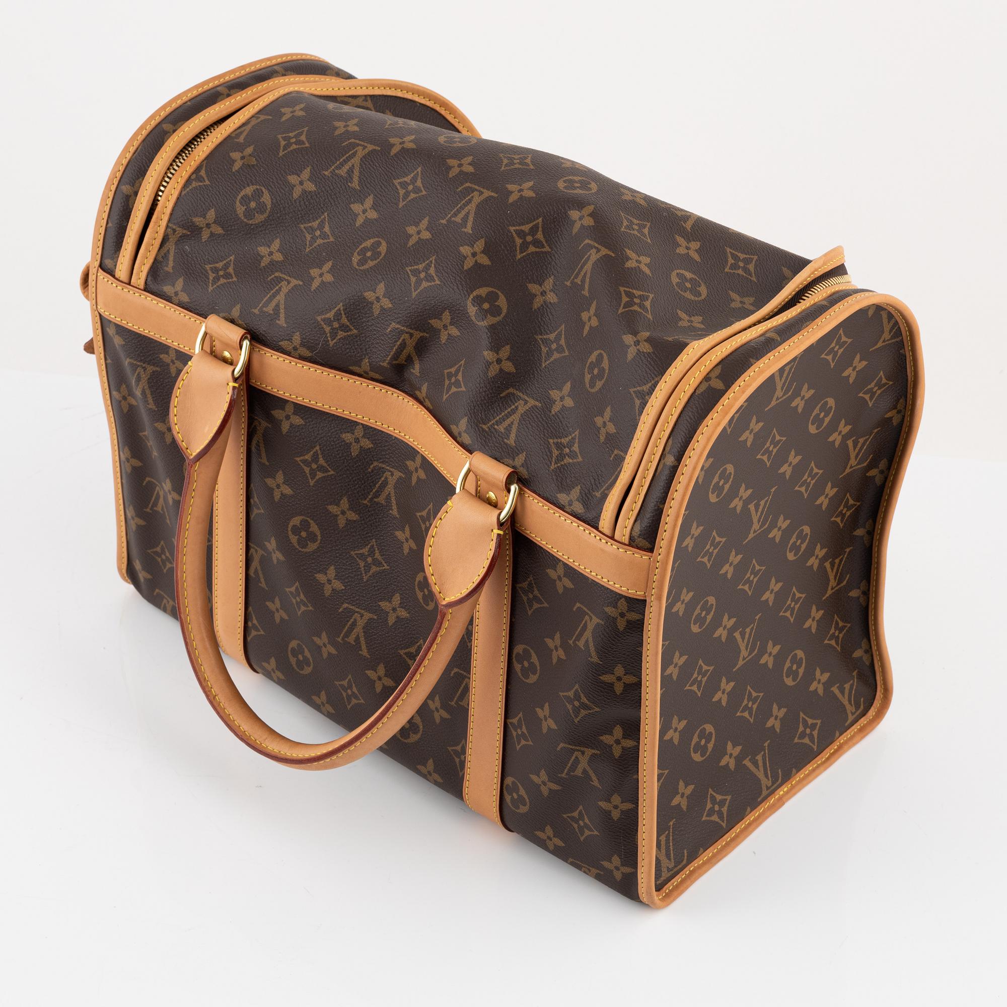 Louis Vuitton a monogram canvas Sac Chien 40 dog bag 2019. Bukowskis