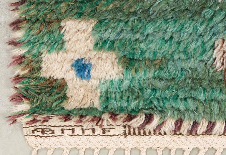RUG. "Ädelstenen, grön". Knotted pile. 207 x 139,5 cm. Signed AB MMF MR.