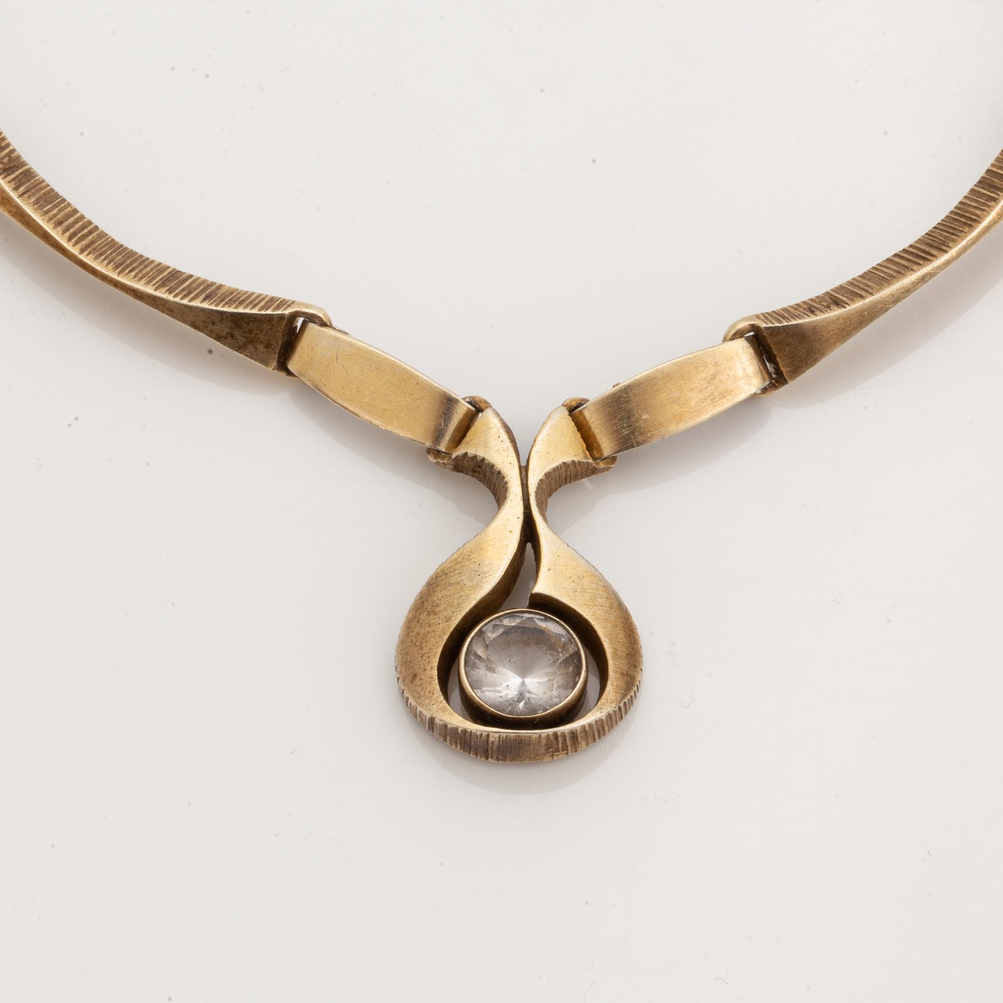 Ett set med collier och örhängen, sterling silver, Kultasepät Sten & Laine. Finland.