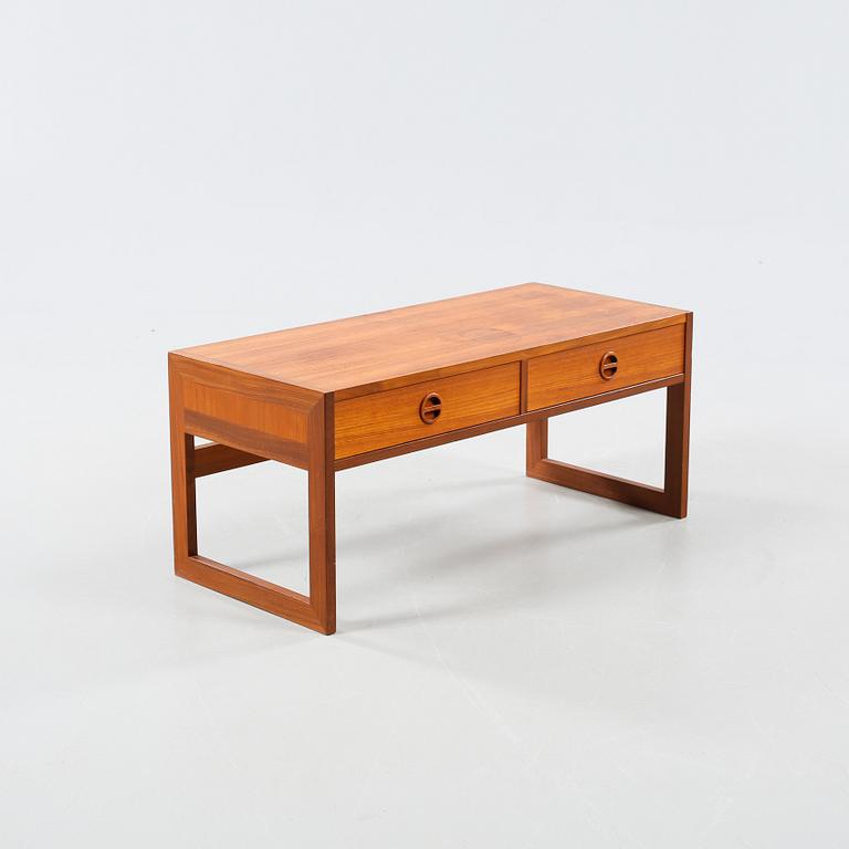 A tv bench, model "Varié TV 1", designed by Arne Wahl Iversen for Möbel-Ikea 1960.