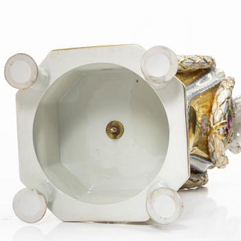 A Louis XVI-style potpurri porcelain urn, Dresden, Germany, 20th century.