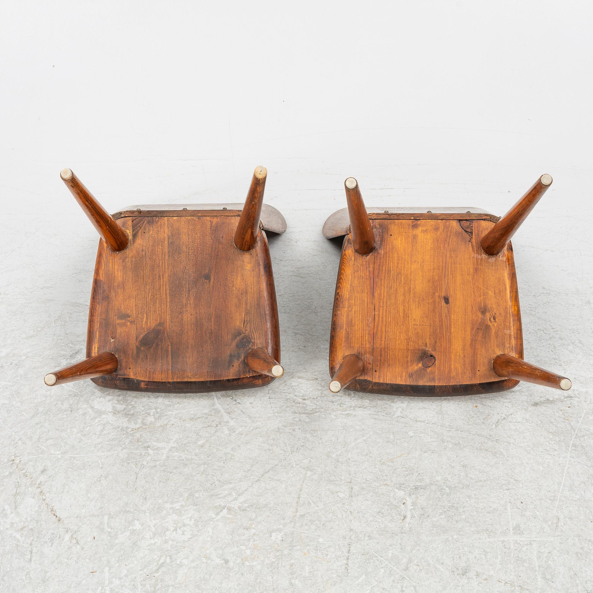 Göran Malmvall, stolar, ett par, modell "510" ur serien "Svensk Fur", Karl Andersson & Söner, Huskvarna, 1950-tal.