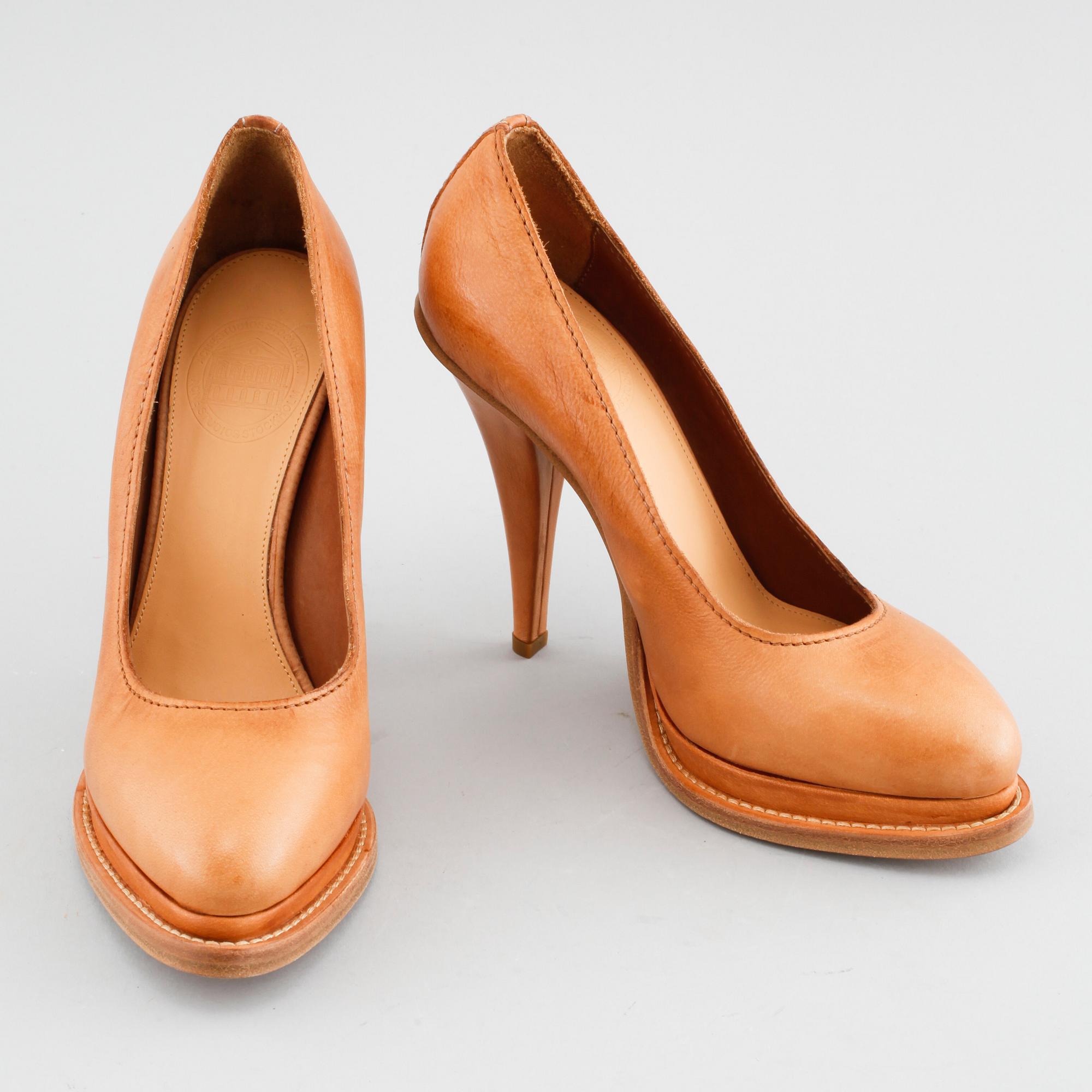 SKOR, Acne. Storlek 38.