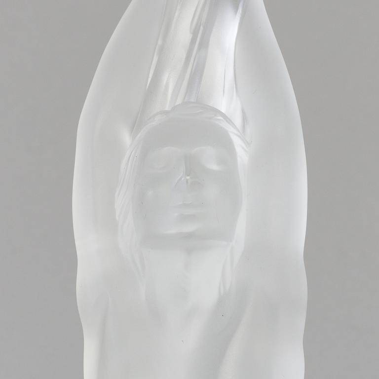 A glass figurine from Lalique, France, late 20th century.