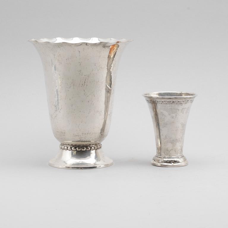 VAS OCH BÄGARE, silver, svenska stämplar, 1900-talets första hälft. Vikt ca 382 gram.