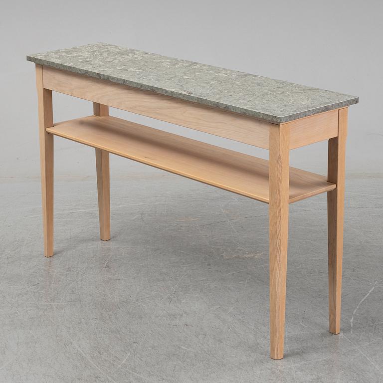 SIDEBOARD, "Line", tillverkad Mind AB, Vittsjö möbelfabrik.
