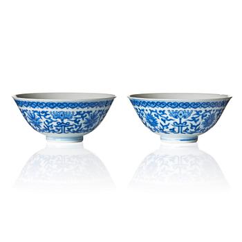 966. A pair of blue and white lotus bowls, Qing dynasty with Daoguang mark.