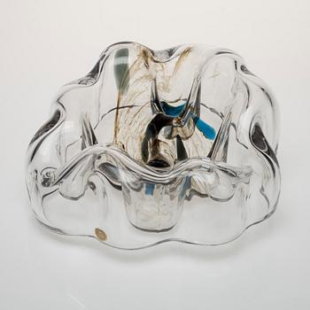 GLASSKULPTUR, "Mångång", signerad Helena Tynell, Riihimäen Lasi Oy. Formgiven 1973.