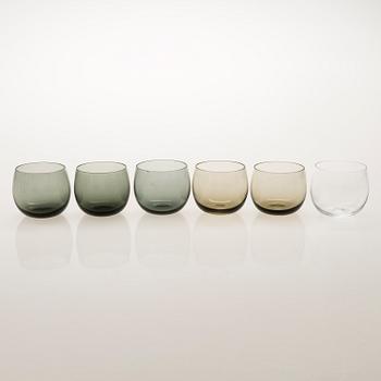SAARA HOPEA, A 31 pieces set of glassware. Nuutajärvi.