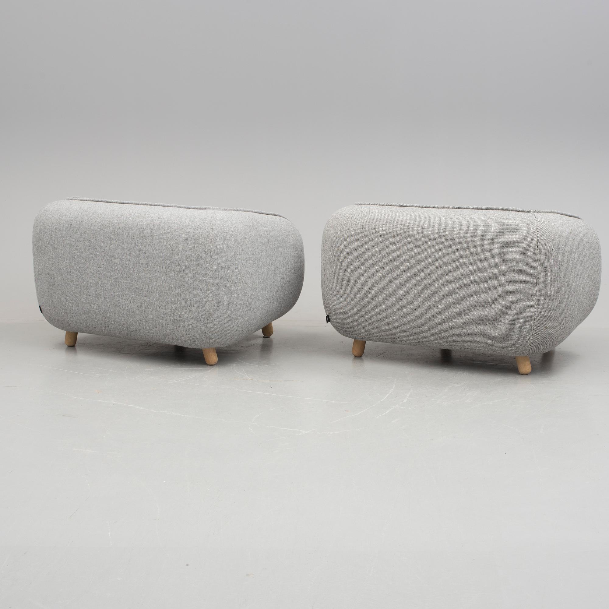 FÅTÖLJER, ett par, "Basset", Boris Berlin och Aleksej Iskos för Versus, 2010-tal.