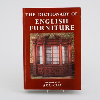 BÖCKER: The Dictionary of English Furniture, Ralph Edwards, Antique Collectors's Club, 1986, 3 volymer.