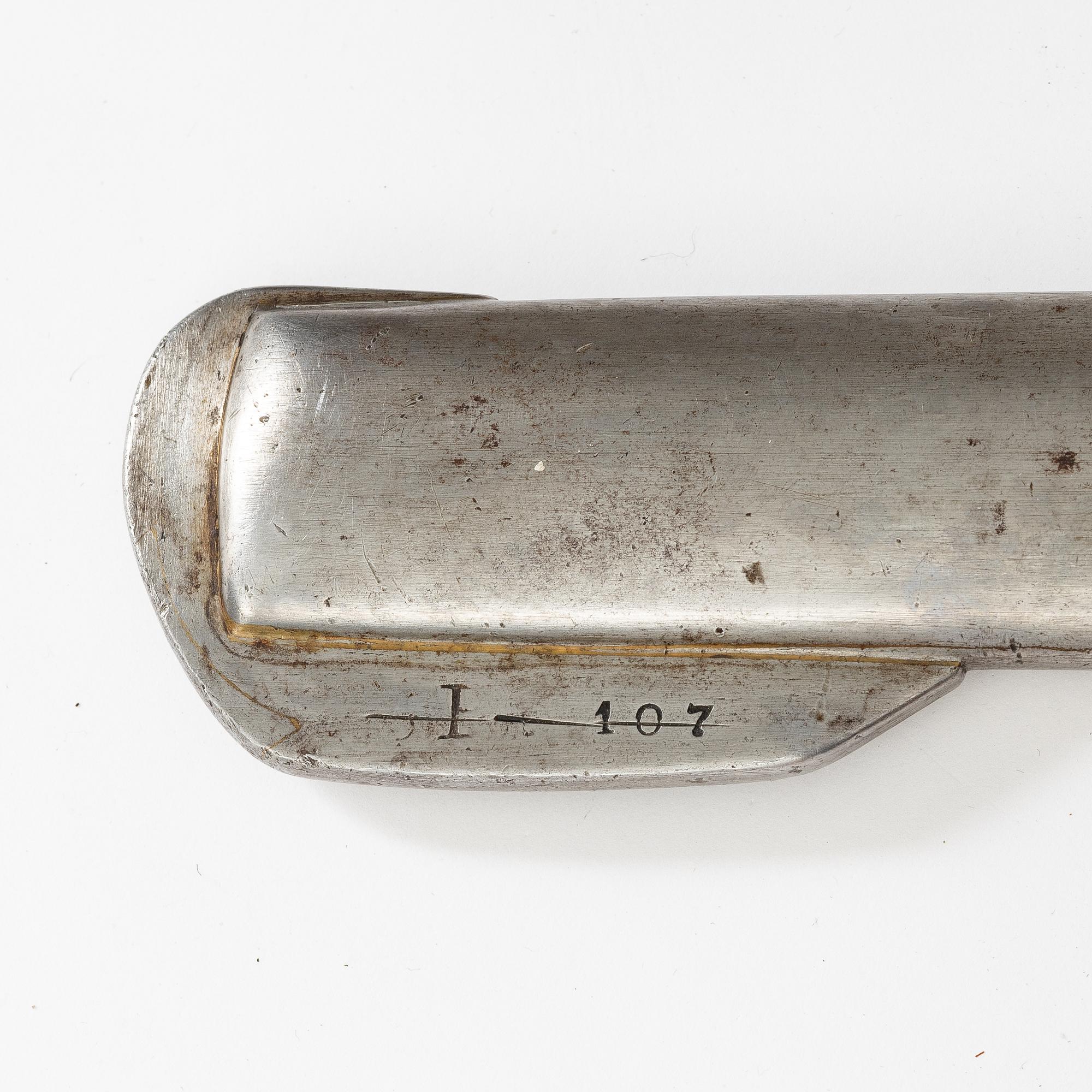 Saber, Swedish, 1831 artillery pattern, with scabbard.