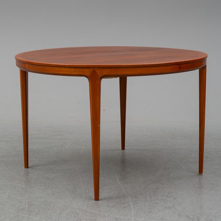 A set of table and chairs by Bertil Fridhagen for Bodafors.